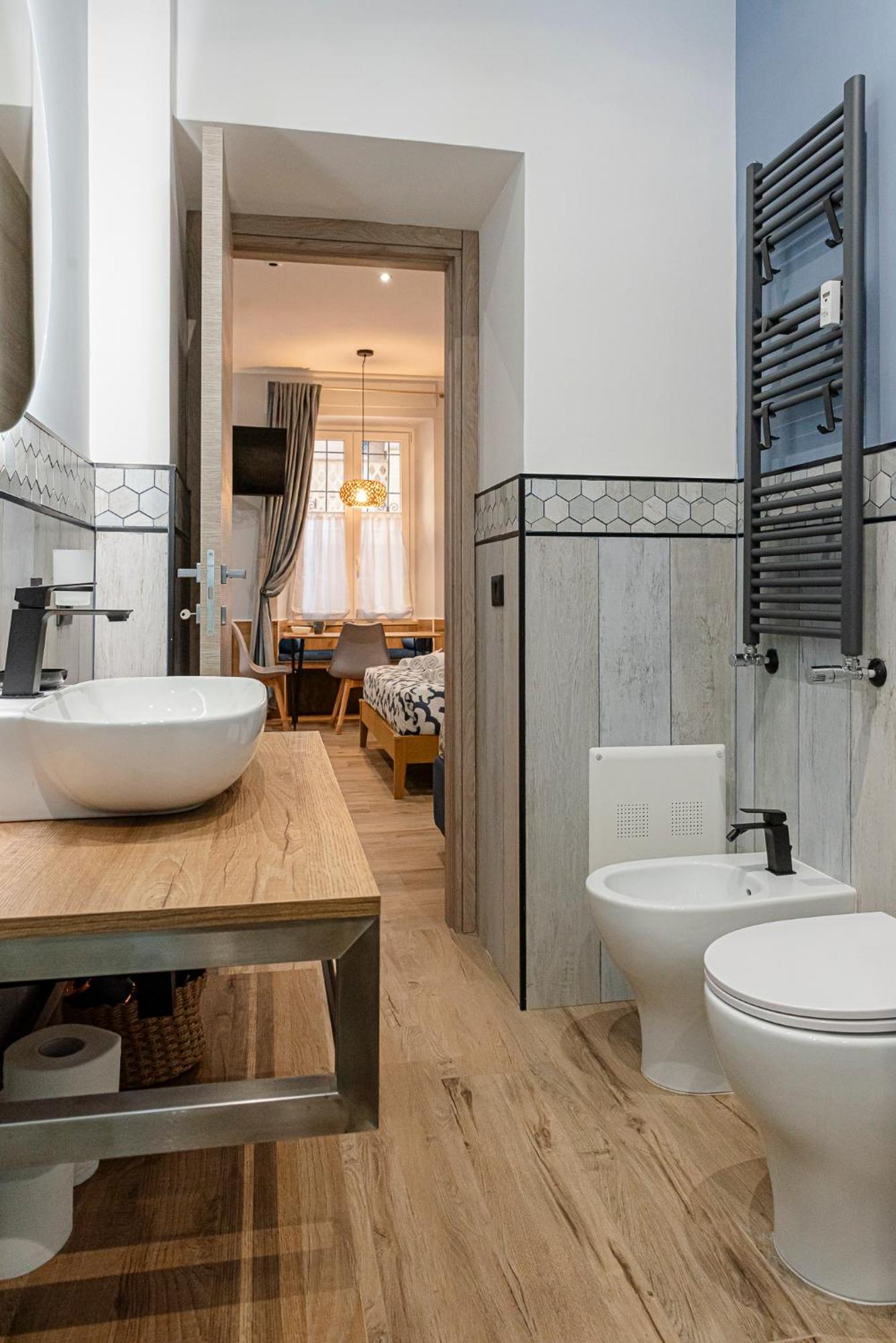 Helle Hus - 200m From Piazza Bologna Metro And 10 Minutes From The Colosseum * Rom