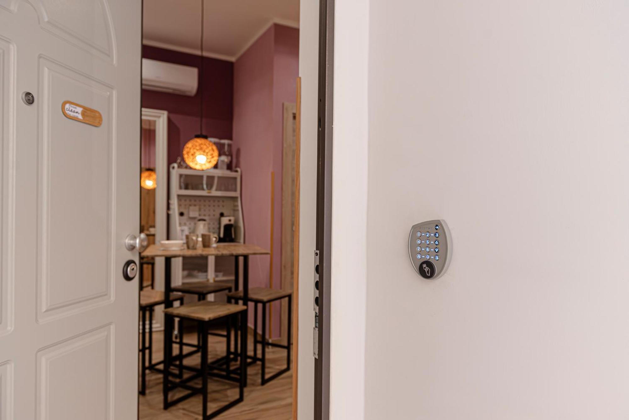 Pensionat Helle Hus - 200m From Piazza Bologna Metro And 10 Minutes From The Colosseum *