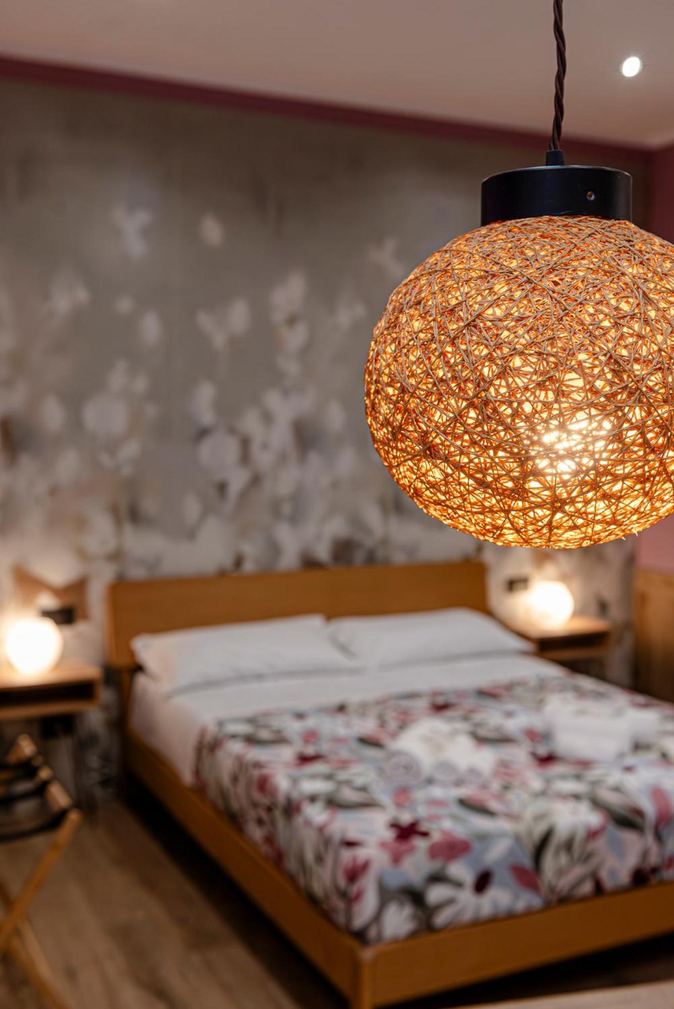 Pensionat Helle Hus - 200m From Piazza Bologna Metro And 10 Minutes From The Colosseum Rom